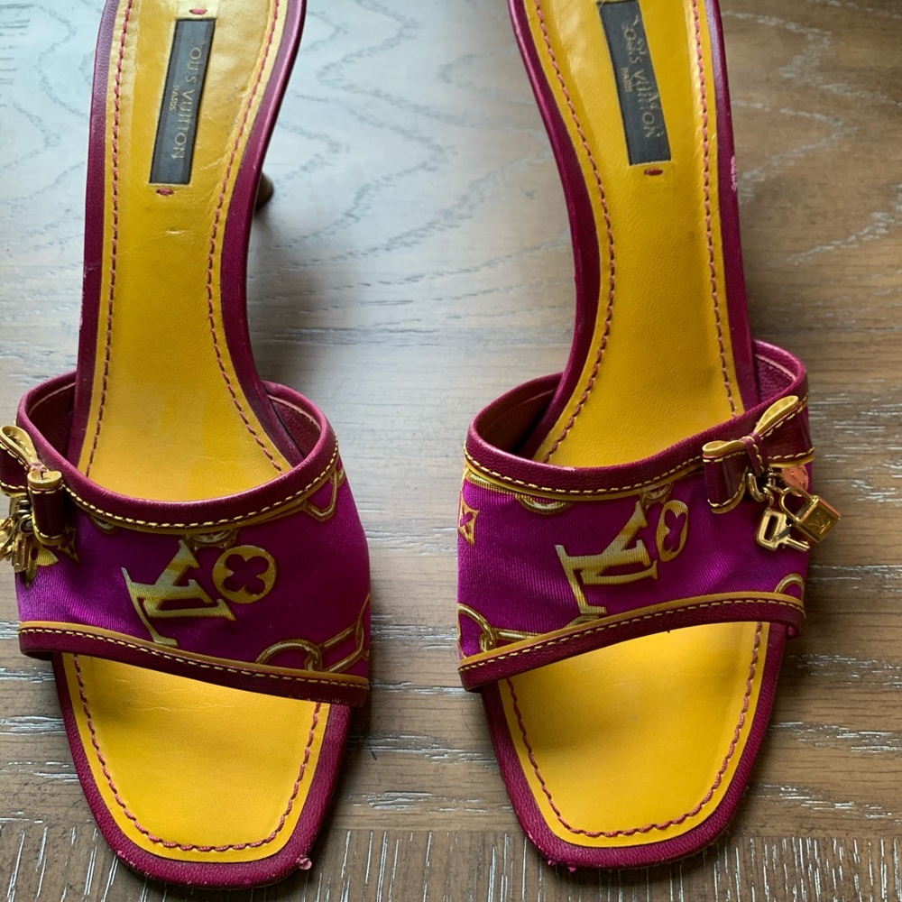 Louis Vuitton Sandals w kitten heel 38 8